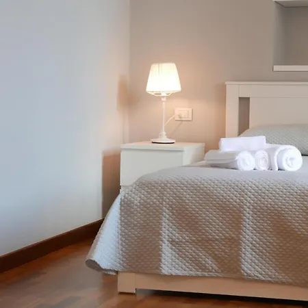 261 - Intero Nel Centro Di Apartman